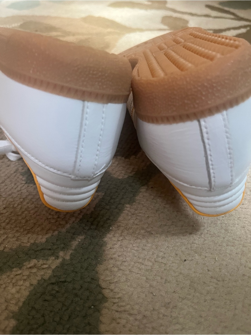 NWOB! Adidas Samba White / Yellow/ Gum Sneakers, Big Kids Size 4.5/Women’s 6-6.5 - Picture 6 of 7